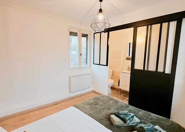 Paisible Proche Centre Apartamento *